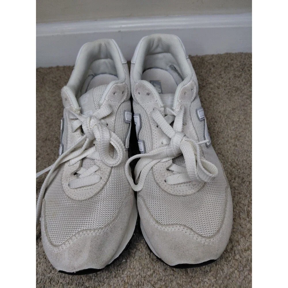 New Balance 515v3 Unisex Men Size 6.5 Women Size 8B Gray Suede